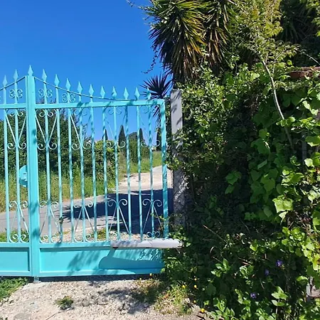 The Rainbow House * روما